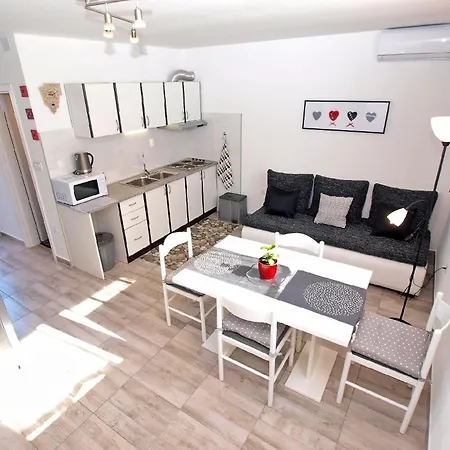Apartment Fuer 2 Personen Ca 40 Qm In Fazana, Istrien Istrische Riviera *